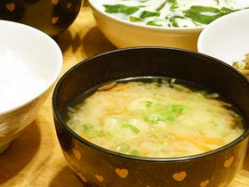 大根とにんじんのみそ汁を簡単に!