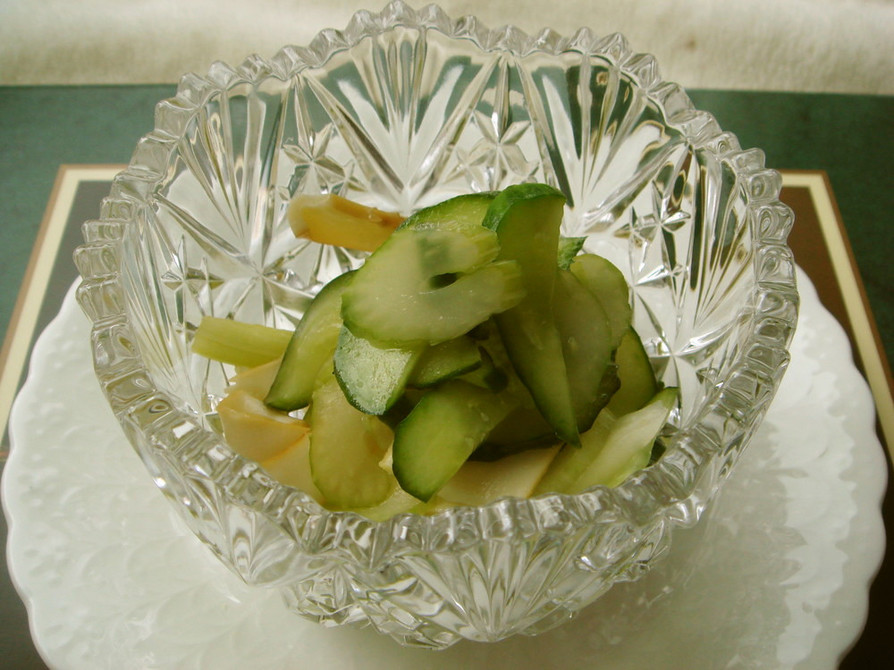 セロリといか燻製の簡単サラダの画像