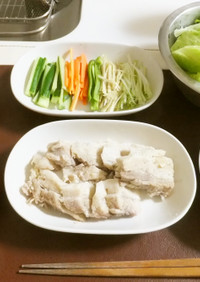 ポッサム（塩豚＆野菜たっぷり韓国料理）