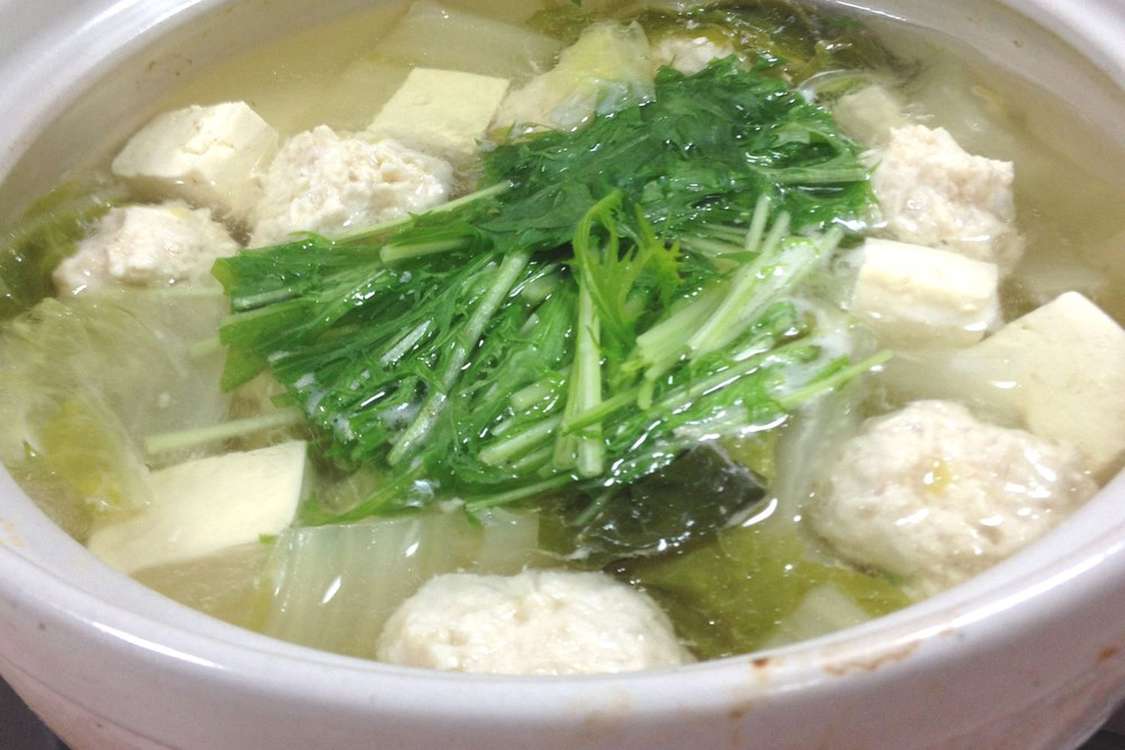 ヴァンプ将軍の 鳥団子鍋 さっと１品 レシピ 作り方 By じゅいち クックパッド 簡単おいしいみんなのレシピが379万品