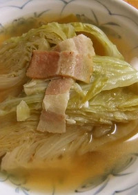 キャベツ丸ごと簡単スープ