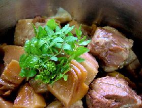 筍と豚肉の煮物