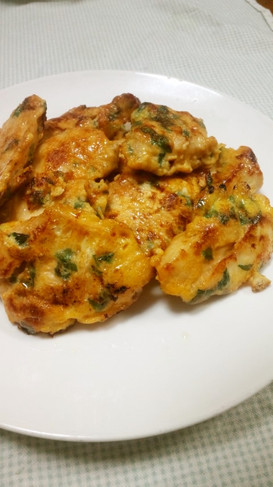 お弁当にも♪鶏胸肉の味噌ピカタ