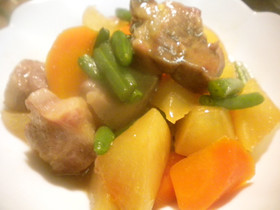 豚肩肉と大根の味噌煮