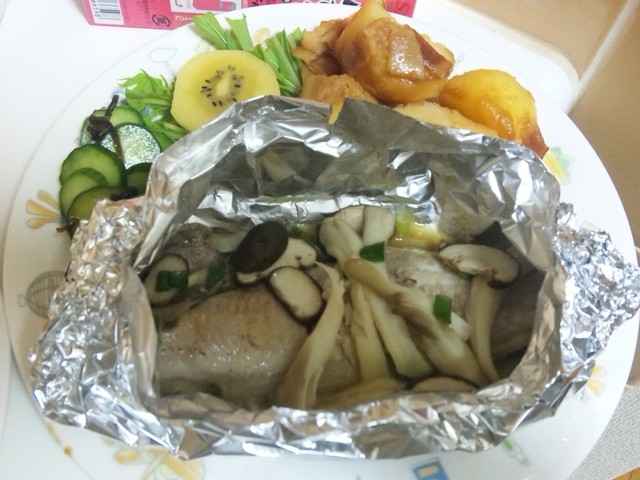 簡単 ホッケのホイル焼き レシピ 作り方 By ﾏﾒﾒ クックパッド 簡単おいしいみんなのレシピが375万品