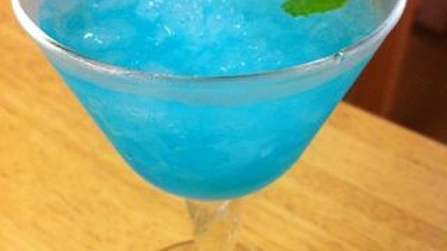 簡単カクテル フローズンスカイダイビング レシピ 作り方 By おーさかや クックパッド