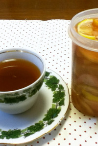 レモンと生姜の蜂蜜漬けでつくる生姜紅茶