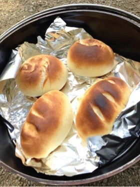 ダッチオーブンde簡単パン焼き