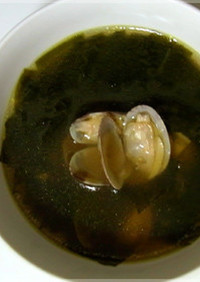 韓国あさりわかめスープ（바지락미역국）