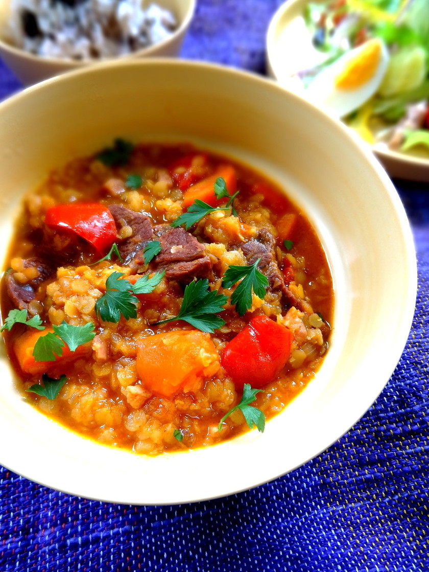 レンズ豆のシチューとハーブ入り餃子のレシピ