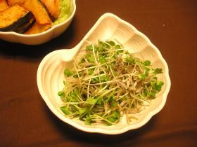 かえりちりめんを使った大人のカルシウムサラダ!