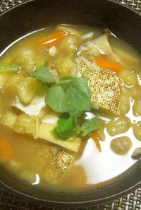 焼き豆腐とごぼうの味噌汁