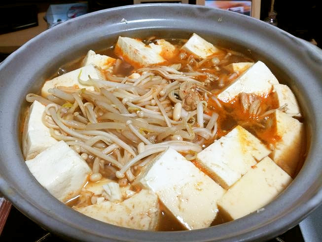 ダイエットに！豆腐とえのきのキムチ鍋の画像