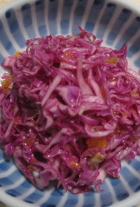 紫キャベツとみかんの酸っぱいサラダ