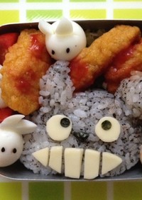 年長さんのお弁当（うずらでとなりのトトロ