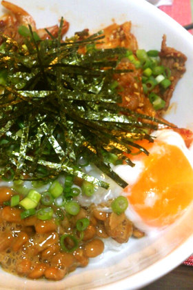 スタミナ豚キムチ納豆丼の画像