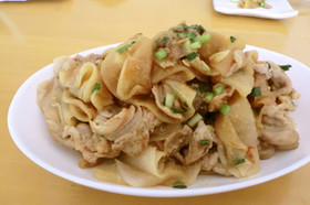 スライス大根と豚肉のにんにく醤油炒め