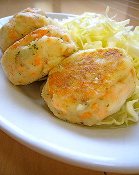 弁当☆子供に◎ヘルシー♪鮭の焼きコロッケ