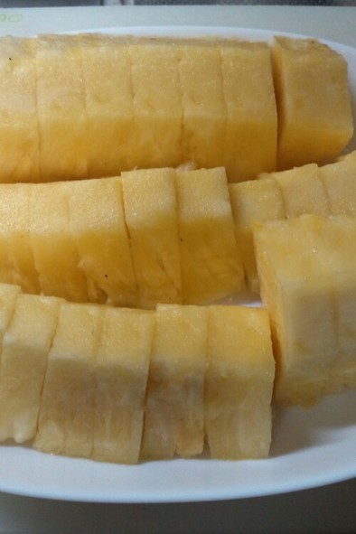 パイナップルの切り方　の写真