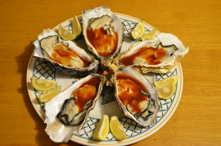 生牡蠣のカクテルソースの画像