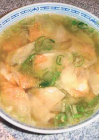 キムチワンタンスープ