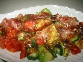 アボカド・トマト・オクラのサラダの画像