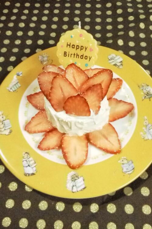 １歳のお誕生日ケーキ♡水切りヨーグルトでの画像