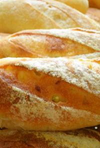 フランスパン（オレンジピール入り）