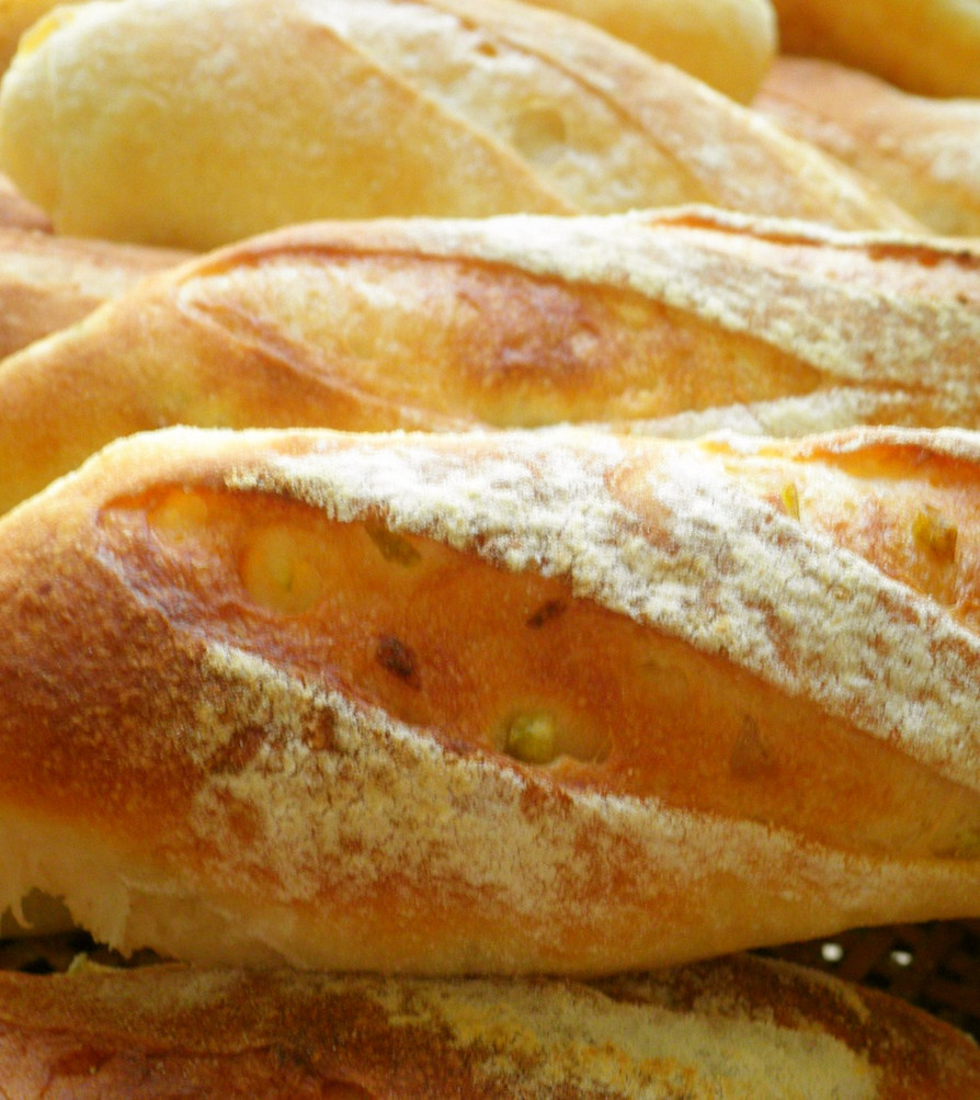 フランスパン（オレンジピール入り）の画像