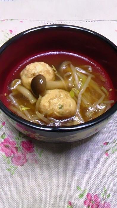 中華風鶏団子スープの写真