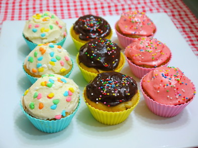 三色★カップケーキ　の写真
