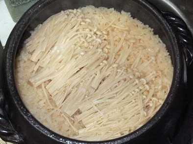 簡単エノキバターご飯の写真