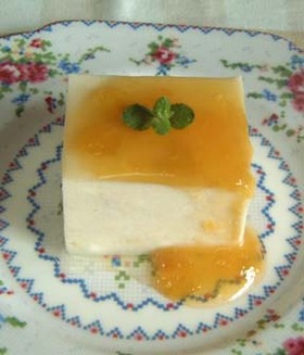 豆腐寒天 南高梅ジャム添え