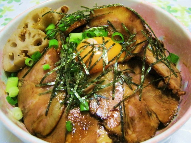 たかさごの焼き豚を使って作った焼き豚丼の画像