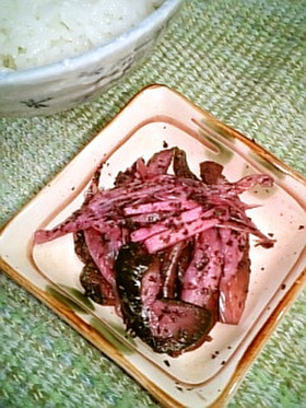 ゆかりふりかけの即席しそ酢で本格しば漬け