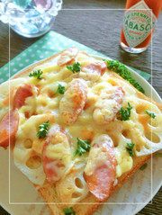 ピリッとシャキっと⋆蓮根ウィンナーパンの写真