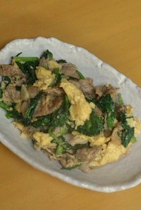 ＊とろ～り半熟卵の小松菜と豚肉炒め