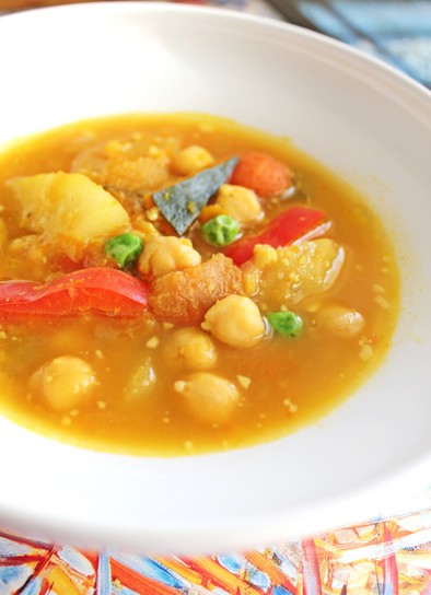 ひよこ豆とかぼちゃ＆洋梨のスープの写真