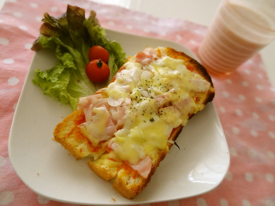 オニオン＆ベーコンでピザ風トースト♡の画像