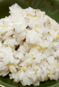 （圧力鍋で）発芽玄米と八穀米のご飯
