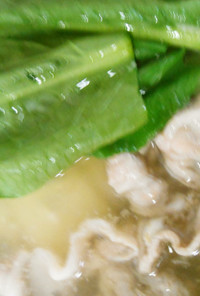 豚ロース薄切り肉・豆腐・小松菜で3点鍋