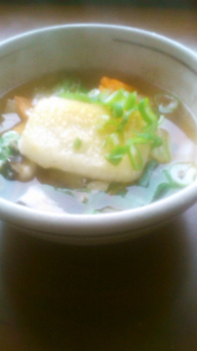 フライパン焼き餅入り野菜いっぱいスープ