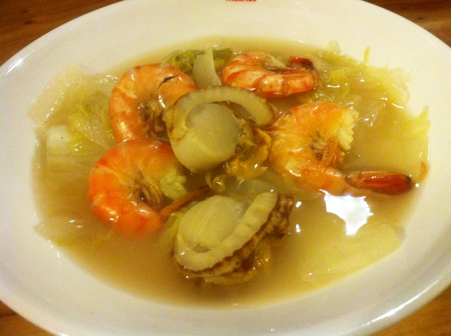 フィリピン家庭料理・シニガンスープ