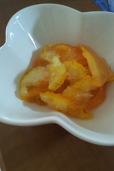 とろーり甘い柚と柿の砂糖和えの写真