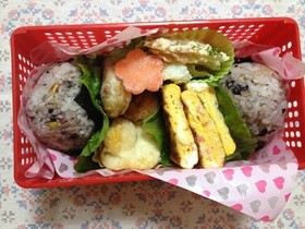 お弁当に✿カニカマ1本で塩麹卵焼き