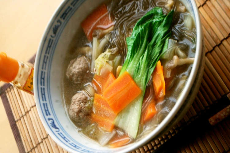 鶏団子と韓国春雨の食べる中華風スープ レシピ 作り方 By 皿田きのこりん クックパッド 簡単おいしいみんなのレシピが355万品