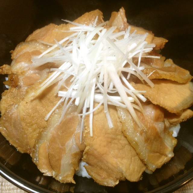 ローストポークの残りでチャーシュー丼 レシピ 作り方 By Juyai クックパッド 簡単おいしいみんなのレシピが350万品