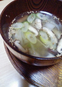 ねぎとしいたけの簡単中華風スープ