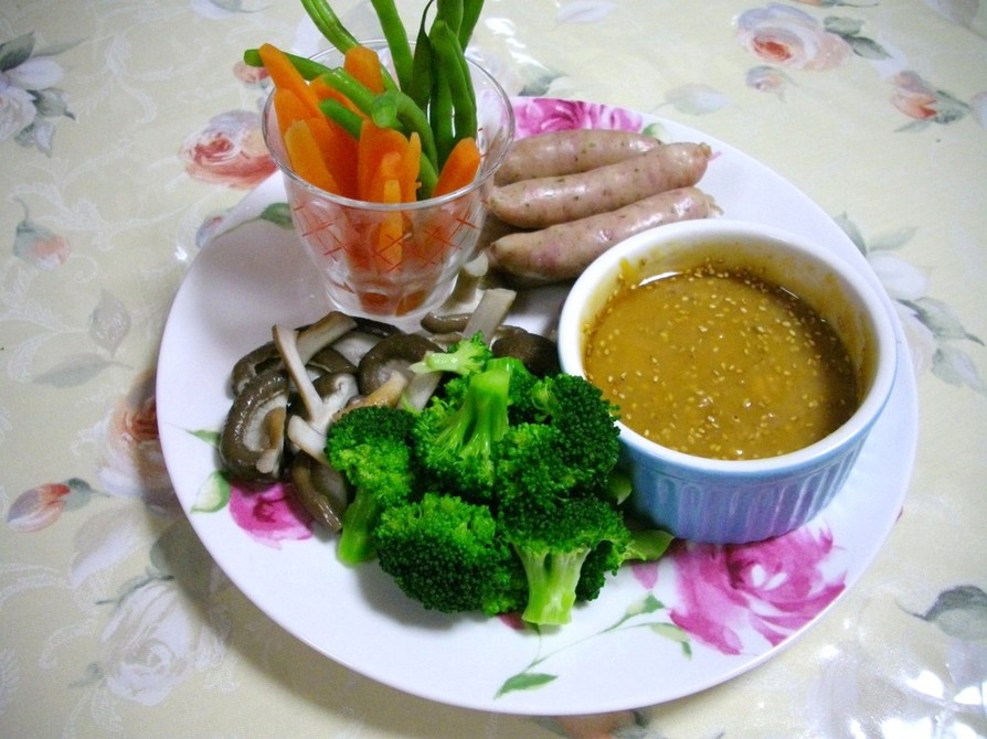 ブロッコリーと野菜の味噌ディップの画像