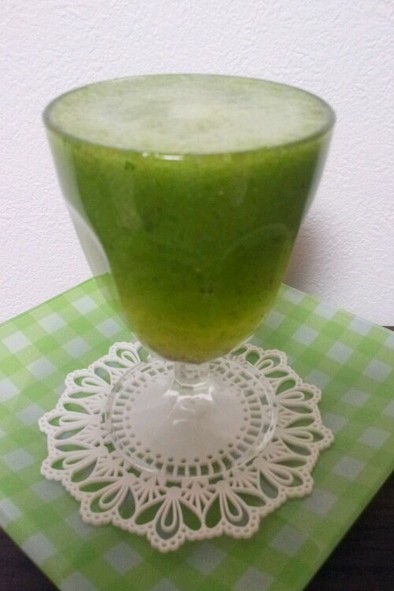 健康☆グリーンジュース（キウイ＆小松菜）の写真